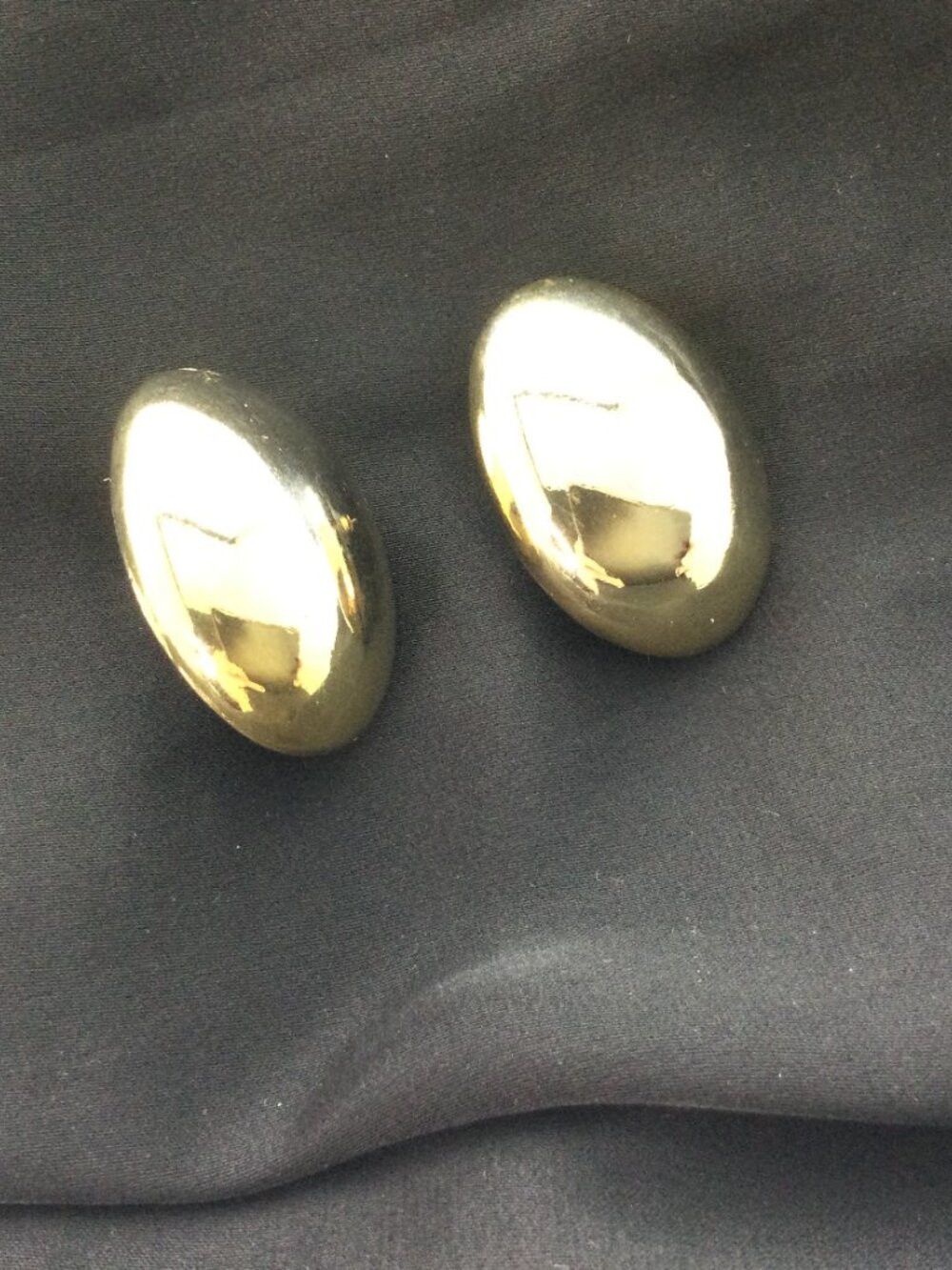 Vintage 80s Corporate Chic Gold Tone Domed Earrings 1.25" x .75" 17.62g